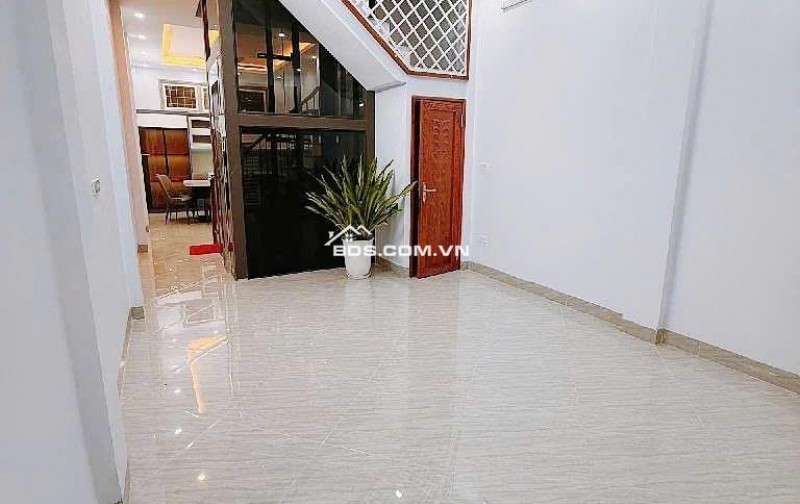 Bán nhà riêng Kim Đồng Hoàng Mai, giá 16.5 tỷ, dt 48m2, thang máy, siêu đẹp